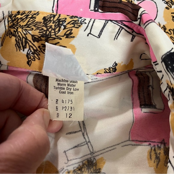 Vera Neumann Vintage Top belted house or city scape pink white XS or kids 12 - Picture 11 of 13